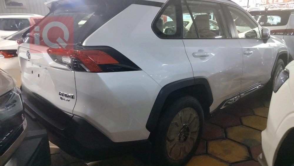 تويوتا راف 4